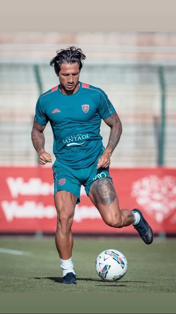 Gianluca Lapadula se sumó a la pretemporada del Cagliari. | Foto: Cagliari.