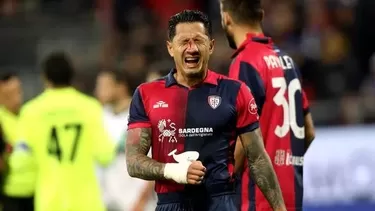 Gianluca Lapadula sufrió una patada en la cara en el último partido del Cagliari ante Sassuolo. | Foto: La Gazzetta dello Sport