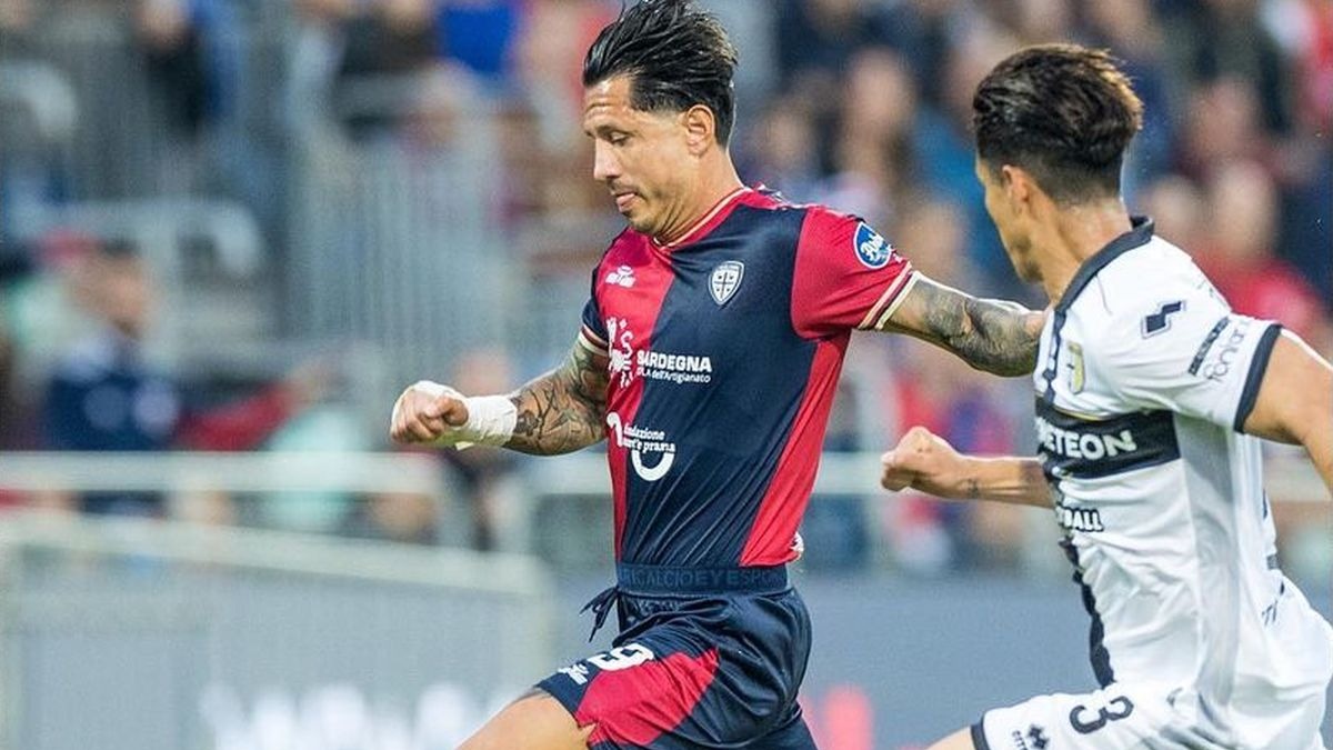 Con gol de Lapadula: Cagliari igualó con Bari en primera final de ascenso