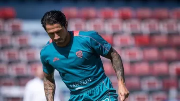 Gianluca Lapadula volvió a las prácticas con el Cagliari