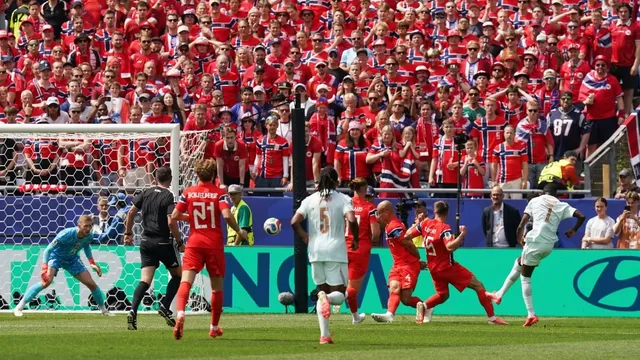 Dembelé anota el 1-0 de Francia ante Noruega. Foto: David Butler / Video: América TV