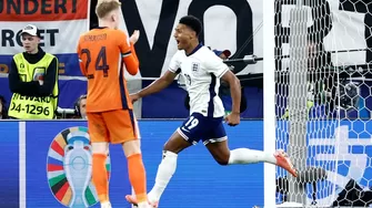 Ollie Watkins celebra el tanto que puede darles el pase a la final de la Eurocopa / Foto: AFP / Video: ESPN