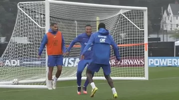 El GOLAZO que metió Mbappé en los entrenamientos de Francia previo al duelo con Marruecos