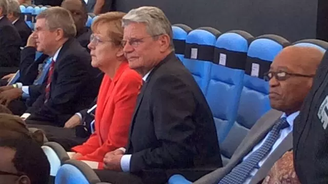 Los graciosos gestos de Merkel y Rousseff en el Alemania - Argentina-foto-4