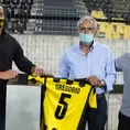 Gregorio Pérez: Exentrenador de Universitario recibió un homenaje de Peñarol