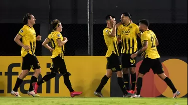 Guaraní goleó 4-1 a Tigre de Argentina | Foto: AFP.