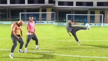 Guardaespaldas de Messi impactó al mundo con tremendo golazo