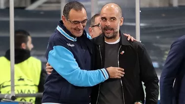 Mauricio Sarri y Pep Guardiola, entrenadores en la Premier League. | Foto: EFE