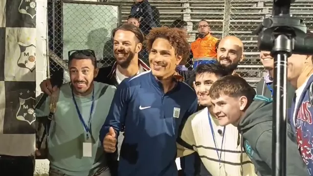 Paolo Guerrero compartió un cálido momento con la Selección Uruguaya de Creadores de Contenido / Rodrigo Domínguez