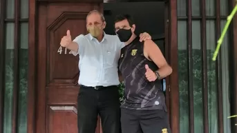 Gustavo Costas charló con el presidente de Guaraní y acordó su continuidad en el club aurinegro