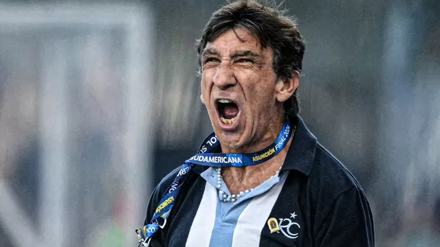 Gustavo Costas, DT de Racing Club, campeón de la Copa Sudamericana 2024. | Foto: AFP