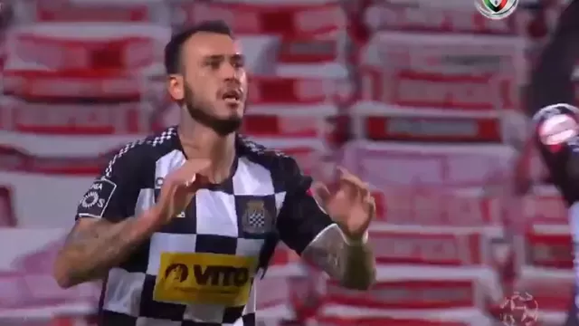 El defensa peruano le pegó de volea y anotó el descuento para el Boavista. | Video: Liga de Portugal
