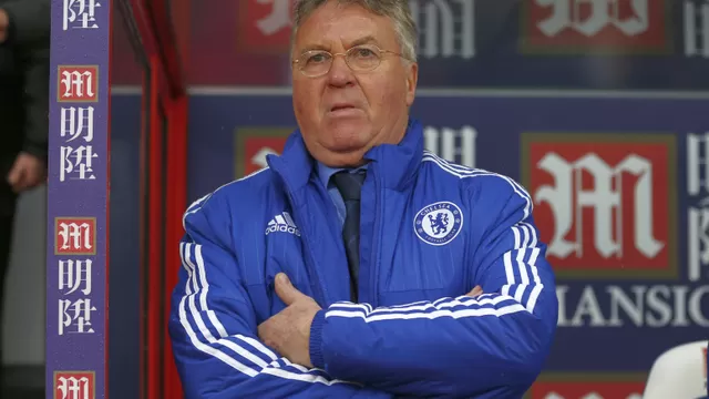 Guus Hiddink se va del Chelsea (Foto: AFP)