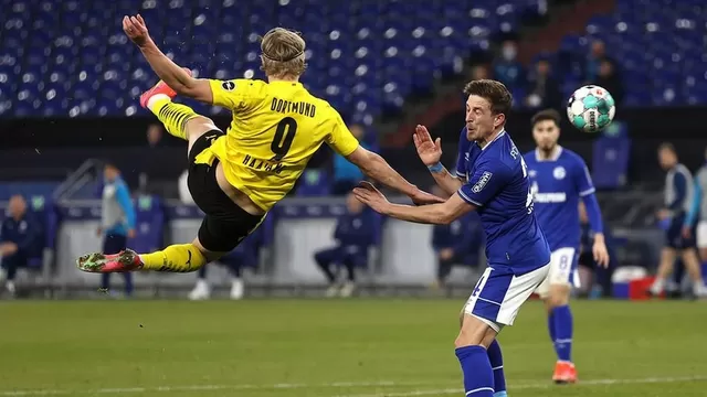 Haaland marcó golazo de &#39;tijera&#39; en el 4-0 del Borussia Dortmund al Schalke