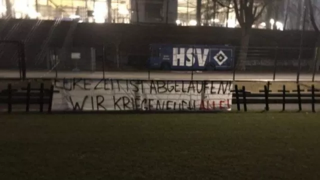 Hamburgo: cruces funerarias y amenazas aparecieron en su estadio