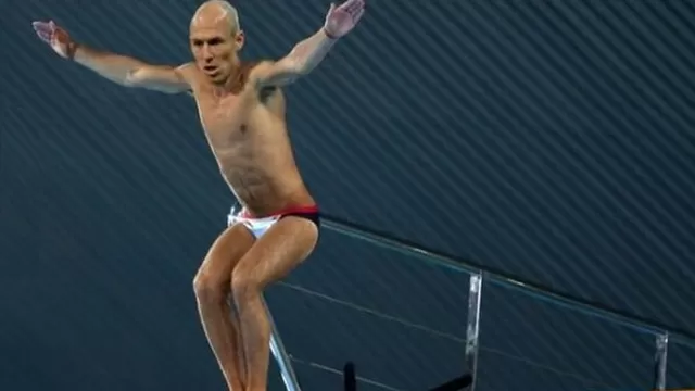Los hilarantes memes por el &#39;piscinazo&#39; de Arjen Robben-foto-3