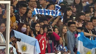 El hit &#39;Brasil, decime qué se siente&#39; es cantado por hinchas chinos