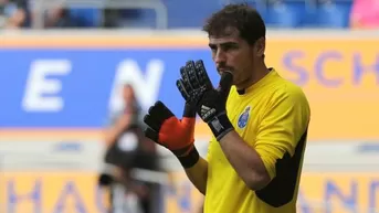 Iker Casillas debutó con el Porto con triunfo sobre el Duisburgo