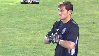 Iker Casillas recibió su primer gol oficial con Porto