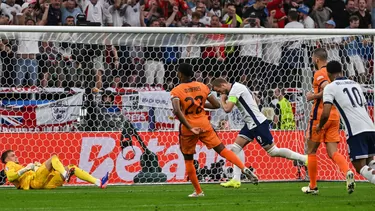 Harry Kane fue el encargado de patear el penal que pone el empate en el cotejo / Foto: AFP / Video: ESPN