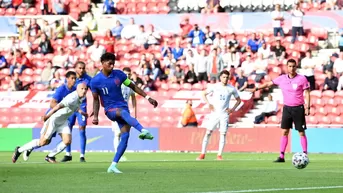 Inglaterra: Rashford tuvo paciencia y definió penal con clase ante Rumania