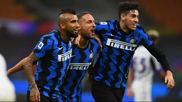 Inter derrotó 4-3 a la Fiorentina en el debut de Arturo Vidal