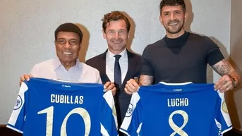 Teófilo Cubillas, embajador de Porto, firmó autógrafos en la previa