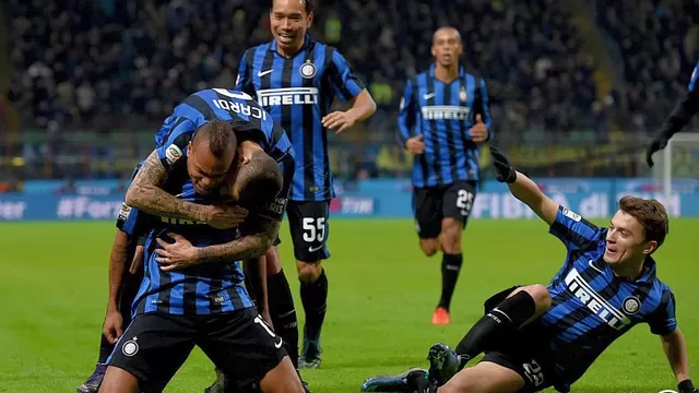 Inter de Milán líder en Italia
