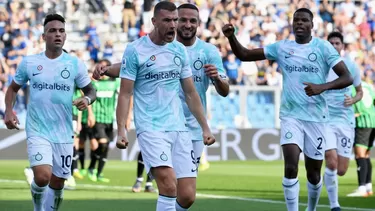 Dzeko anotó a los 44&#39; y 75&#39;. | Foto: AFP/Video: Espn