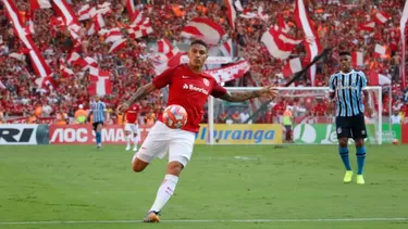 Paolo Guerrero jug&amp;oacute; 85 minutos de la final en el Beira-Rio. | Foto: Eduardo Deconto