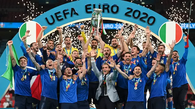 Italia estudia presentar candidatura para Eurocopa 2028 o Mundial 2030