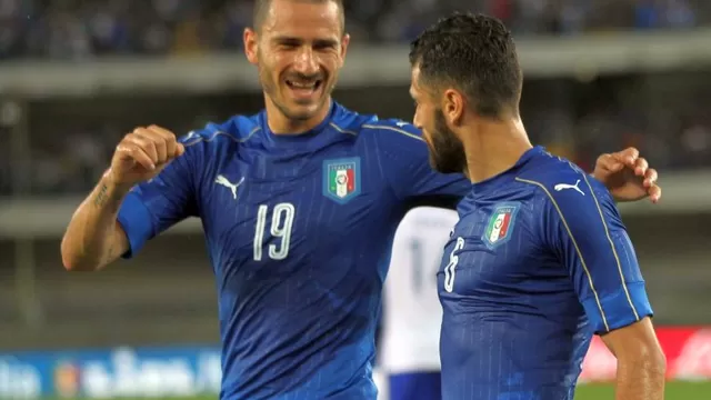 Italia venció 2-0 a Finlandia y quedó listo para la Eurocopa 2016