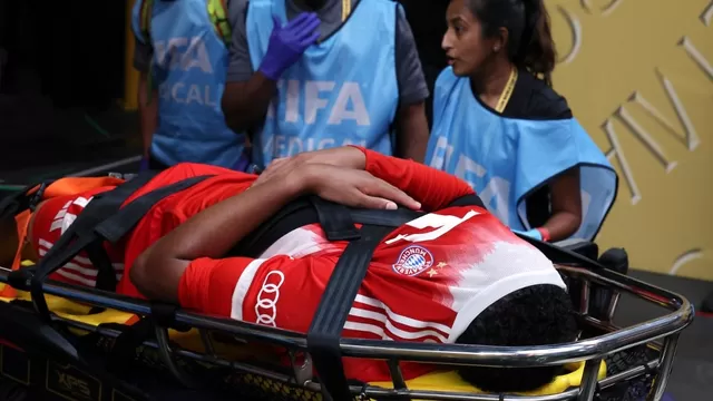 Musiala terminó con el tobillo doblado ante la salida de Donnarumma y se perdería el resto del año. | Video: DSports