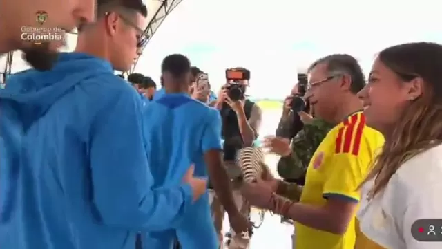 James Rodríguez habría ignorado saludo de la hija de Gustavo Petro. Foto: Captura Gobierno de Colombia