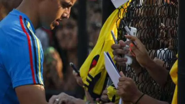 James Rodríguez sorprendido con lo que le gritó hincha en Nueva Jersey