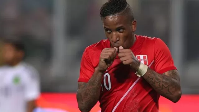 Jefferson Farfán anotó el primer gol de la era Gareca ante México