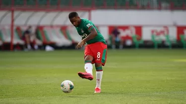 Jefferson Farfán saltó al campo de juego a los 69 minutos del compromiso. | Foto: Lokomotiv