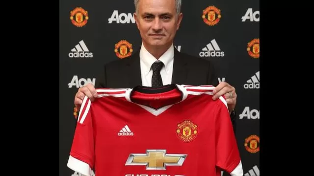 José Mourinho fue presentado como director técnico del Manchester United