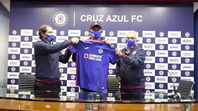 Juan Reynoso hizo un pedido a la afición de Cruz Azul para romper sequía de títulos
