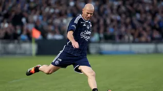 Zidane volvió a las canchas y demostró que su talento sigue vigente / Foto: AFP / Video: FC Girondins de Bordeaux