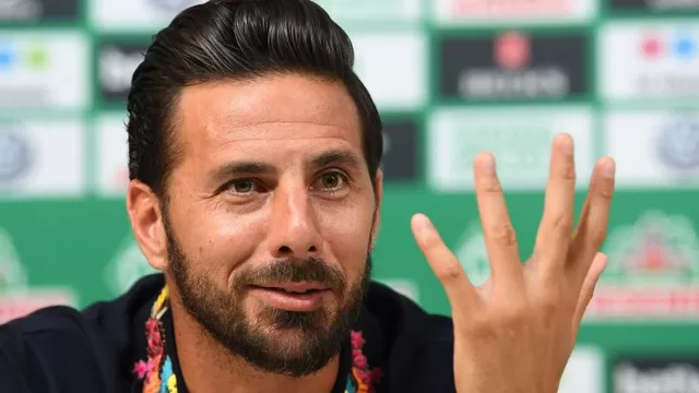 Claudio Pizarro tiene 41 años y milita en el Werder Bremen | Foto: AFP.