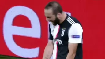 Juventus: Higuaín marcó golazo tras 'blooper' del defensa de Bayer Leverkusen