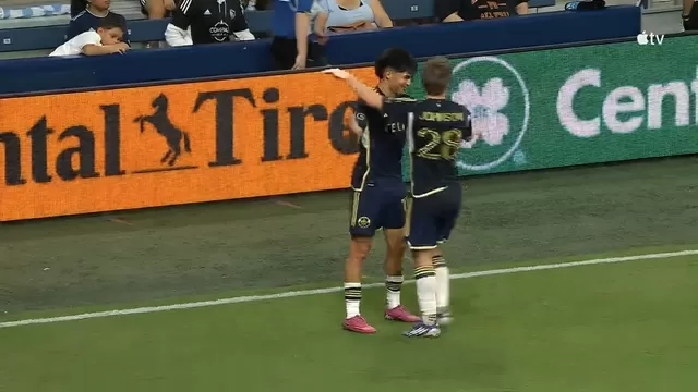 Eludiendo a varios rivales en el área, el peruano debutó en la lista de goleadores de la MLS. | Apple TV