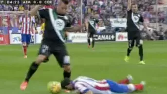 Koke y una genial 'huacha' con la cabeza tirado en el césped