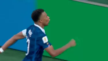 Kylian Mbappé convirtió golazo para el 1-0 de Francia sobre Paraguay / Foto y Video: DSports Kylian Mbappé convirtió golazo para el 1-0 de Francia sobre Paraguay / Foto y Video: DSports