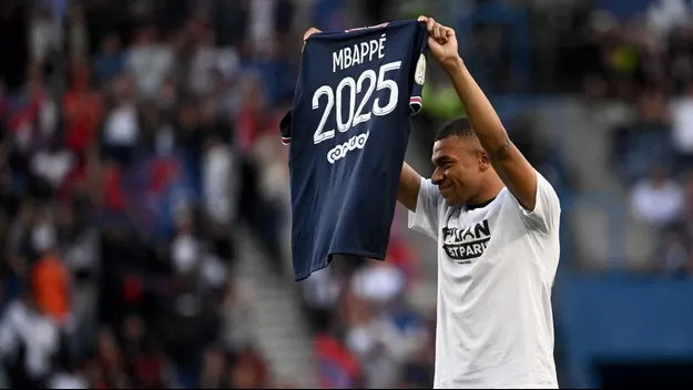 Kylian Mbappé renovó contrato con PSG hasta 2025, confirmó Nasser Al-Khelaïfi