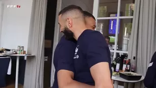 Mbappé se reencontró con Karim Benzema tras rechazar al Real Madrid