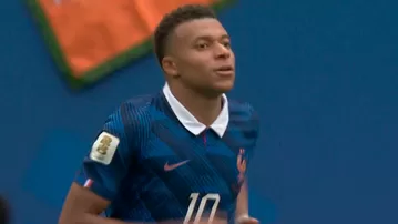 Kylian Mbappé superó a Messi: el GOLAZO de 'Kiki' para el descuento de Francia ante Inglaterra