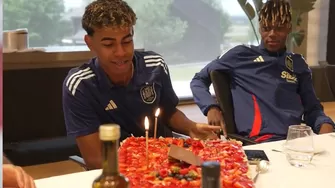 Lamine Yamal cumple 17 años y probablemente alce la Eurocopa 2024 / Foto: @SEFutbol