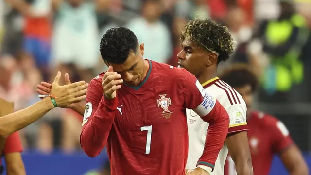 Lamine Yamal sorprendió al mundo tras realizar conmovedor gesto con Cristiano Ronaldo tras el España vs Portugal / Fuente: América TV - Reuters Kai Pfaffenbach